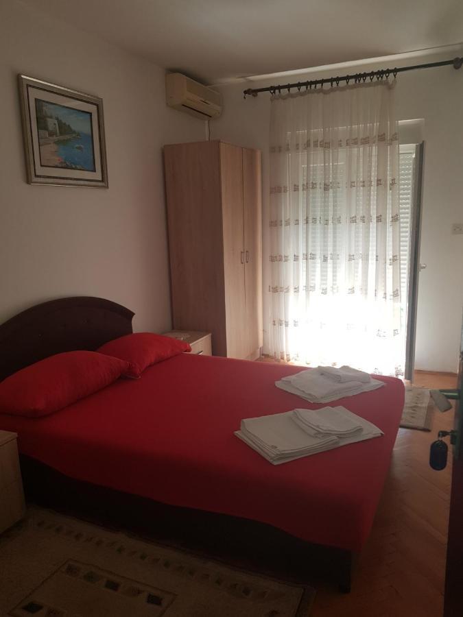 Sobe I Apartmani Marovic Petrovac 外观 照片