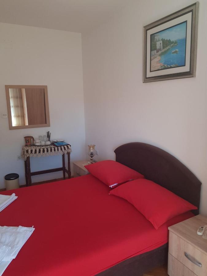Sobe I Apartmani Marovic Petrovac 外观 照片
