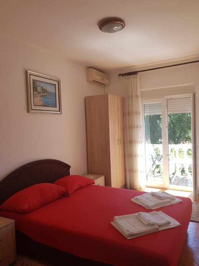 Sobe I Apartmani Marovic Petrovac 外观 照片