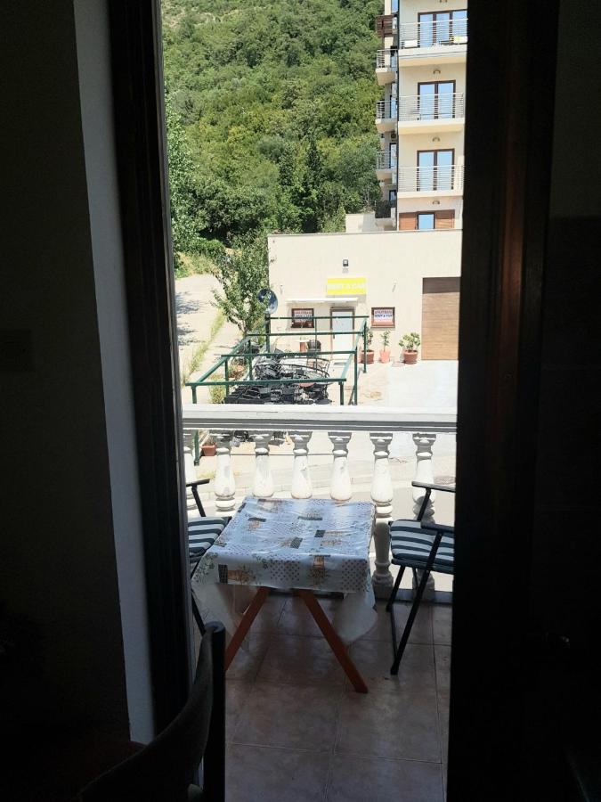 Sobe I Apartmani Marovic Petrovac 外观 照片