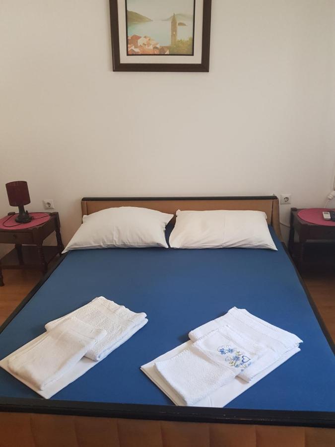 Sobe I Apartmani Marovic Petrovac 外观 照片