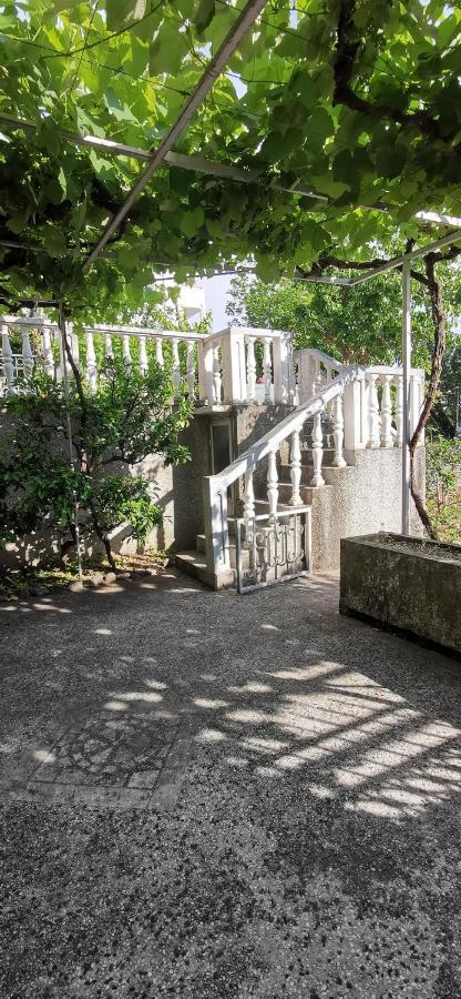 Sobe I Apartmani Marovic Petrovac 外观 照片