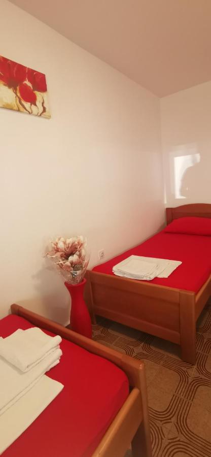 Sobe I Apartmani Marovic Petrovac 外观 照片
