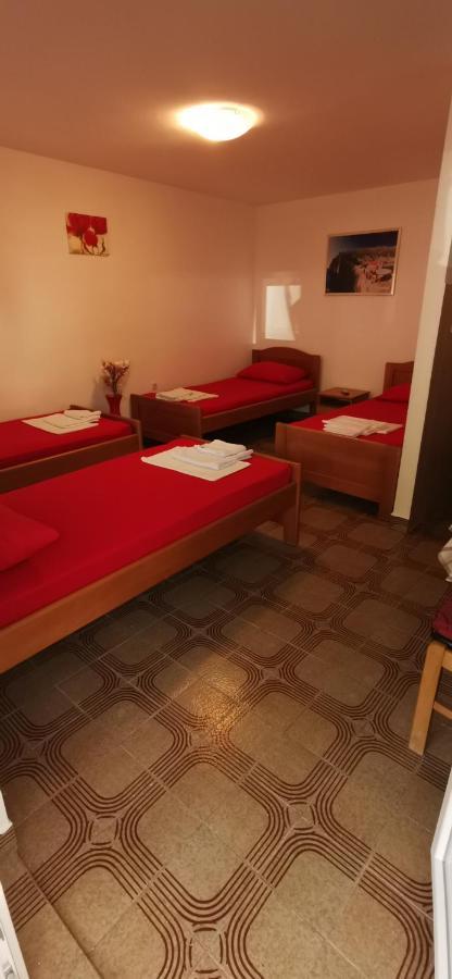 Sobe I Apartmani Marovic Petrovac 外观 照片