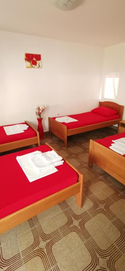Sobe I Apartmani Marovic Petrovac 外观 照片