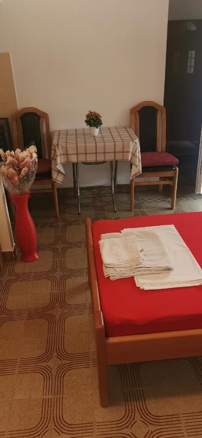 Sobe I Apartmani Marovic Petrovac 外观 照片
