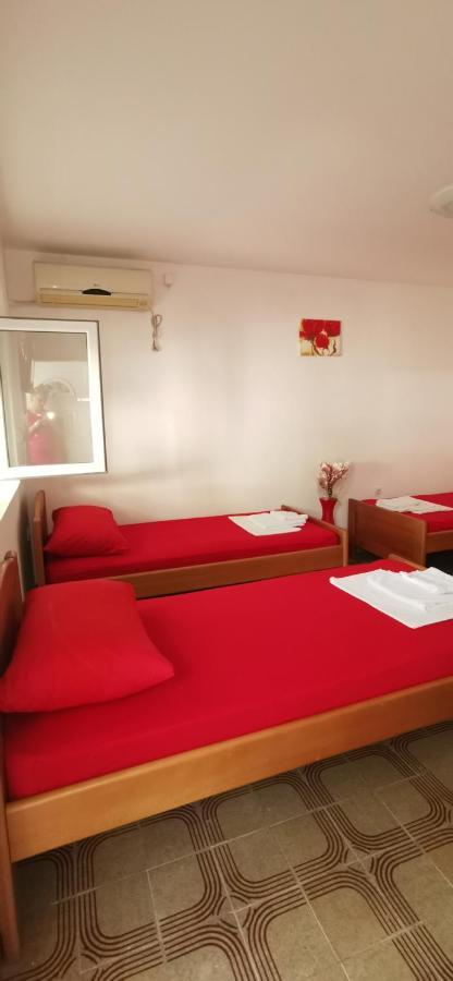 Sobe I Apartmani Marovic Petrovac 外观 照片
