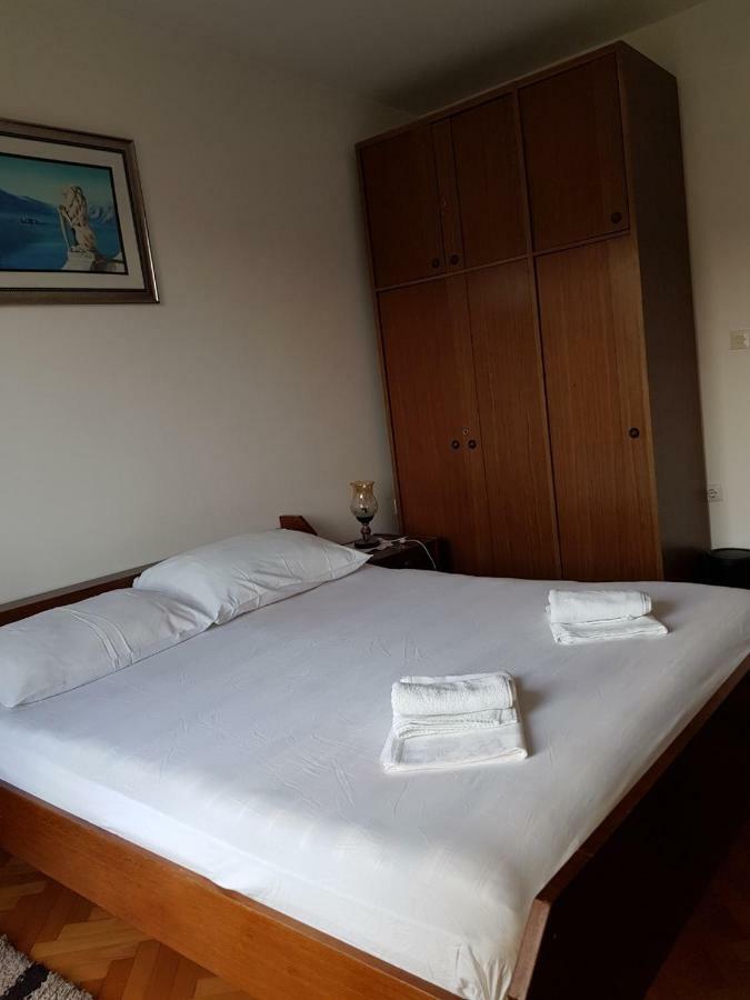 Sobe I Apartmani Marovic Petrovac 外观 照片