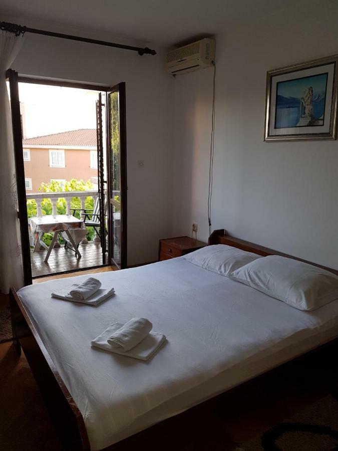 Sobe I Apartmani Marovic Petrovac 外观 照片