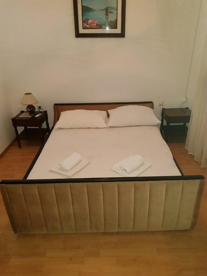 Sobe I Apartmani Marovic Petrovac 外观 照片